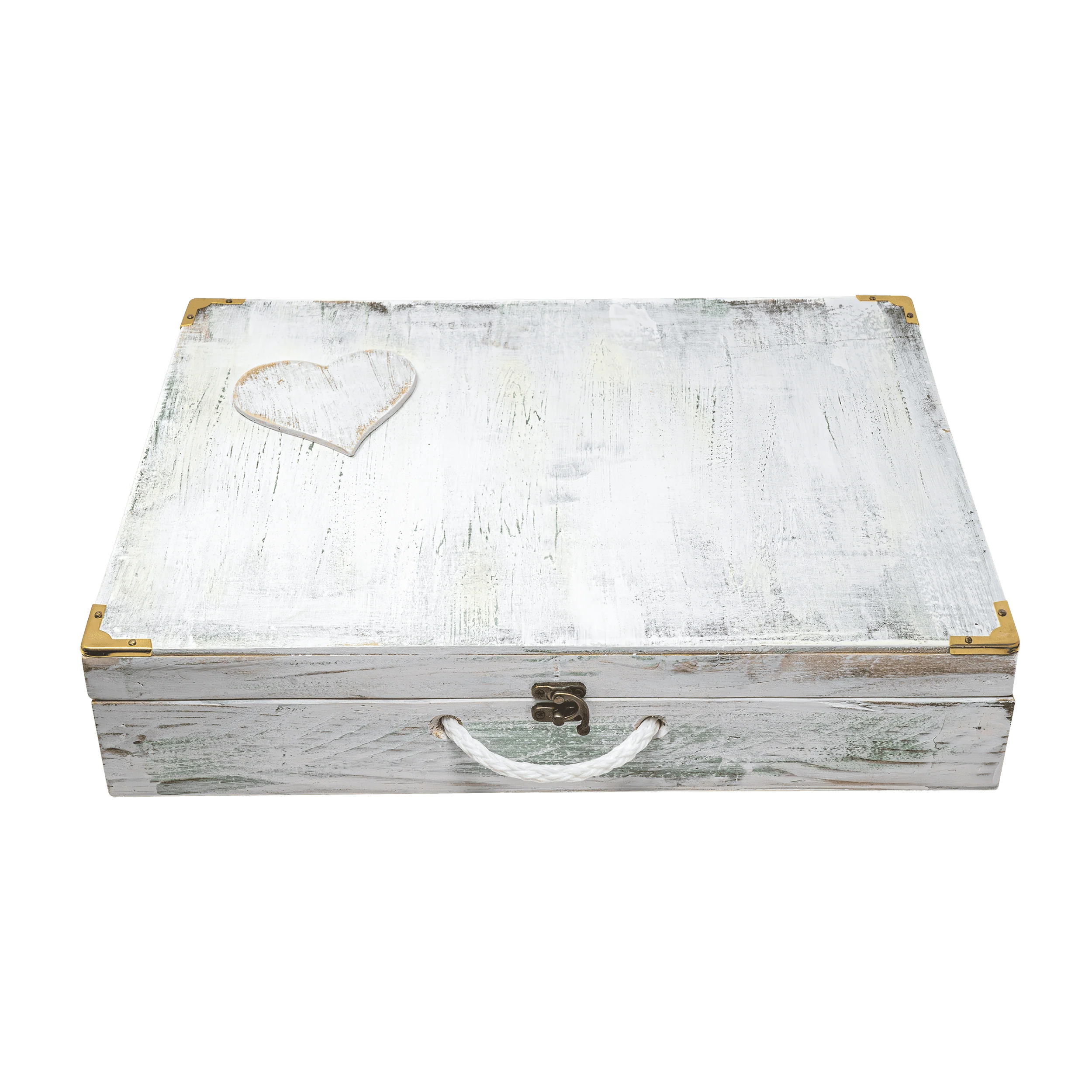Vecchio box in legno bianco con cuore decorativo, perfetto come scatola portagioie o regalo romantico.