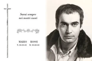 Ritaglio di un ritratto in bianco e nero di un uomo con capelli corti e abbigliamento formale.