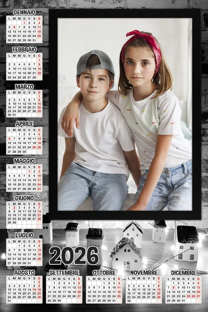1. Fotogramma di due bambini con cancello di calendario 2026.