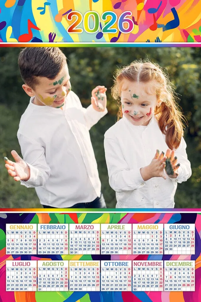 Fanciulli che si divertono con pittura sul viso in un parco, calendario 2026, foto bambini spensierati e creativi.