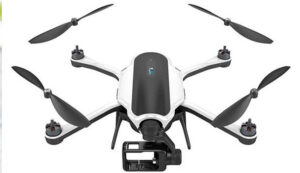 Drone con telecamera e quattro eliche, tecnologia avanzata per riprese aeree.